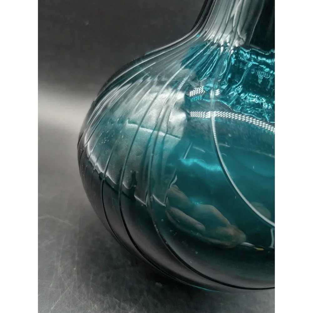 Vintage Teal Blue Hand Blown Art Glass Vase Ruffled Rim Optic Ribbed Bulbous 7